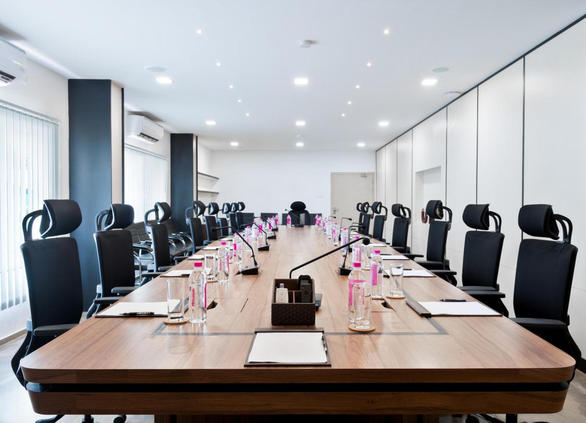 Shulem Boutique Hotel Dimāpur المظهر الخارجي الصورة