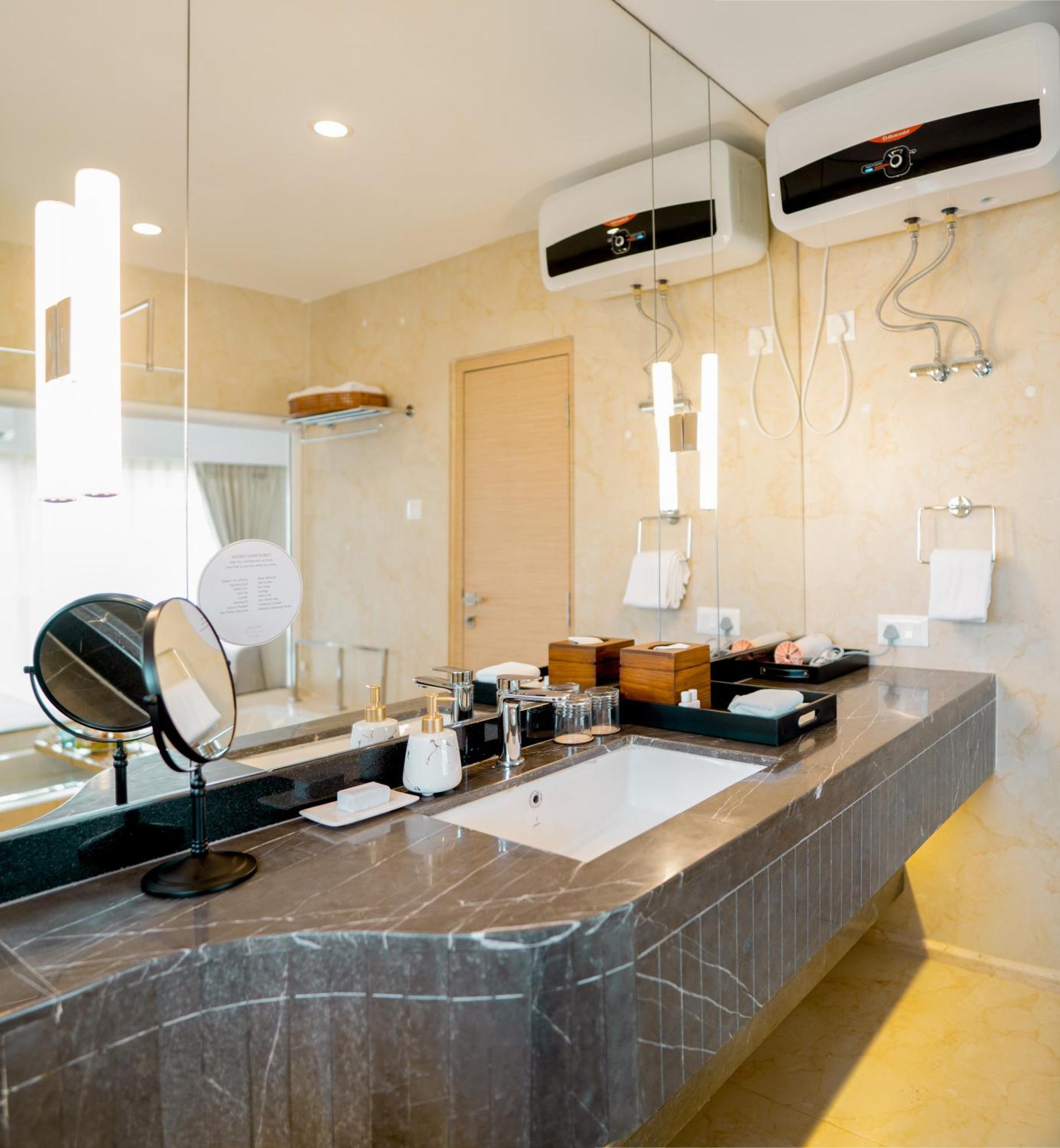 Shulem Boutique Hotel Dimāpur المظهر الخارجي الصورة
